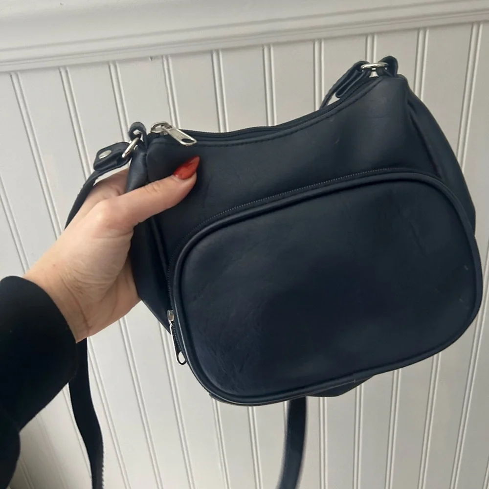 Vintage 90s Chic Black Crossbody Bag Shoulder Purse